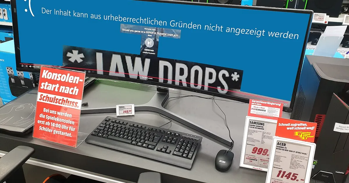 Gaming monitor display exhibit