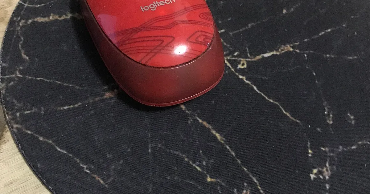 Mouse on desk mat